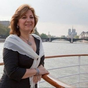 Meet your Posher, Gabriella
